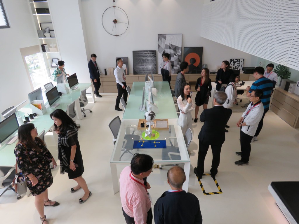 參觀橫琴國際科技創新中心辦公室_meitu