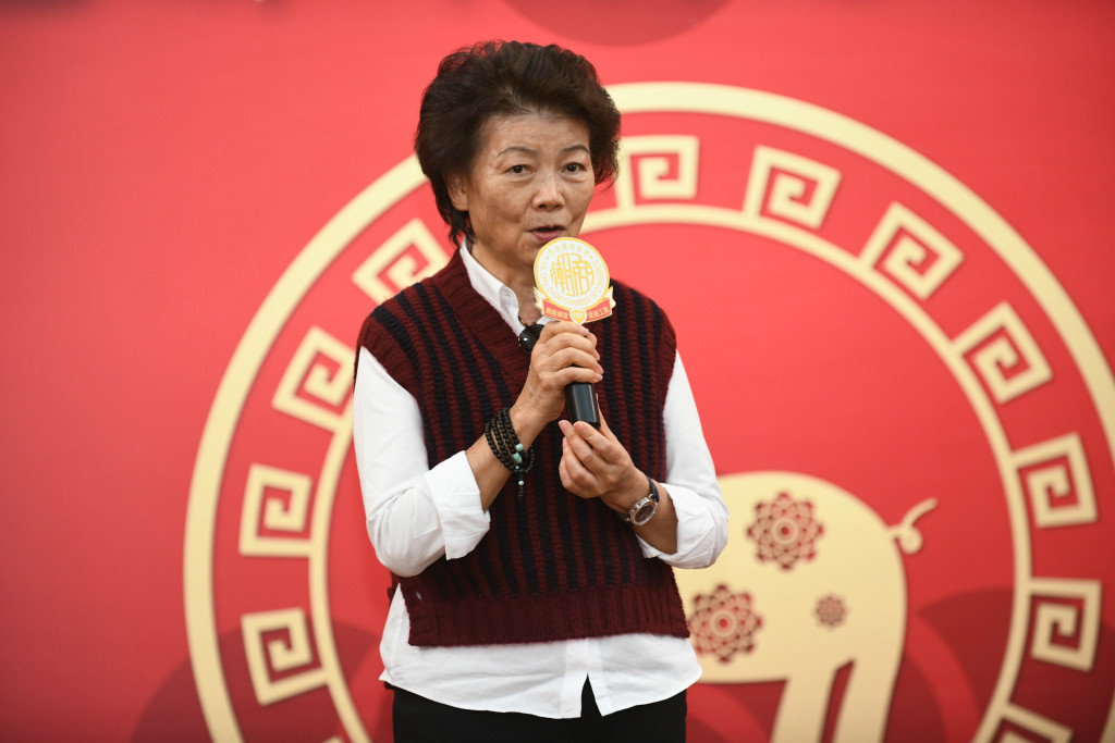 13 本會榮譽顧問梁劉柔芬送上祝福