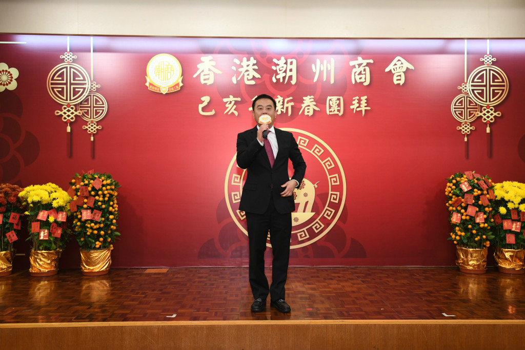 8 中央政府駐港聯絡辦港島工作部副部長陳旭斌送上祝福