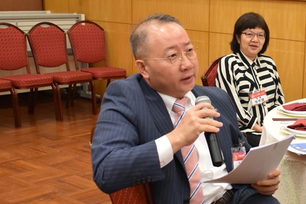 會董姚逸明提問s