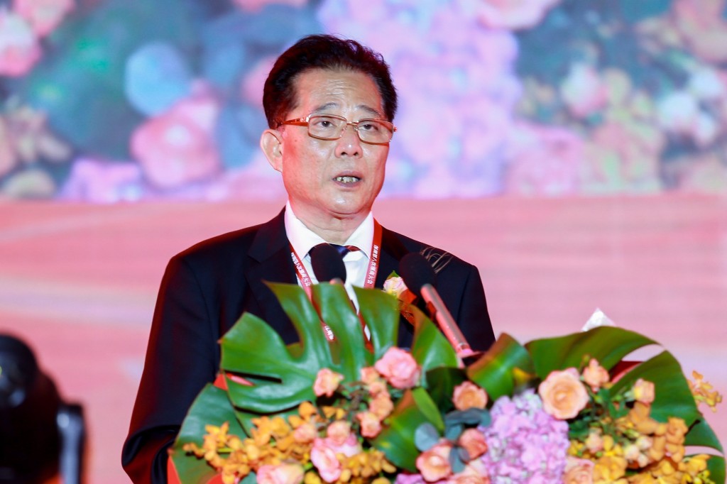 深圳市潮汕商會會長鄭漢明致辭