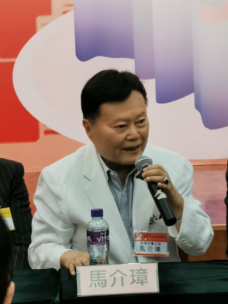 本會永遠榮譽會長兼組委會榮譽主席馬介璋介紹潮菜的影響力
