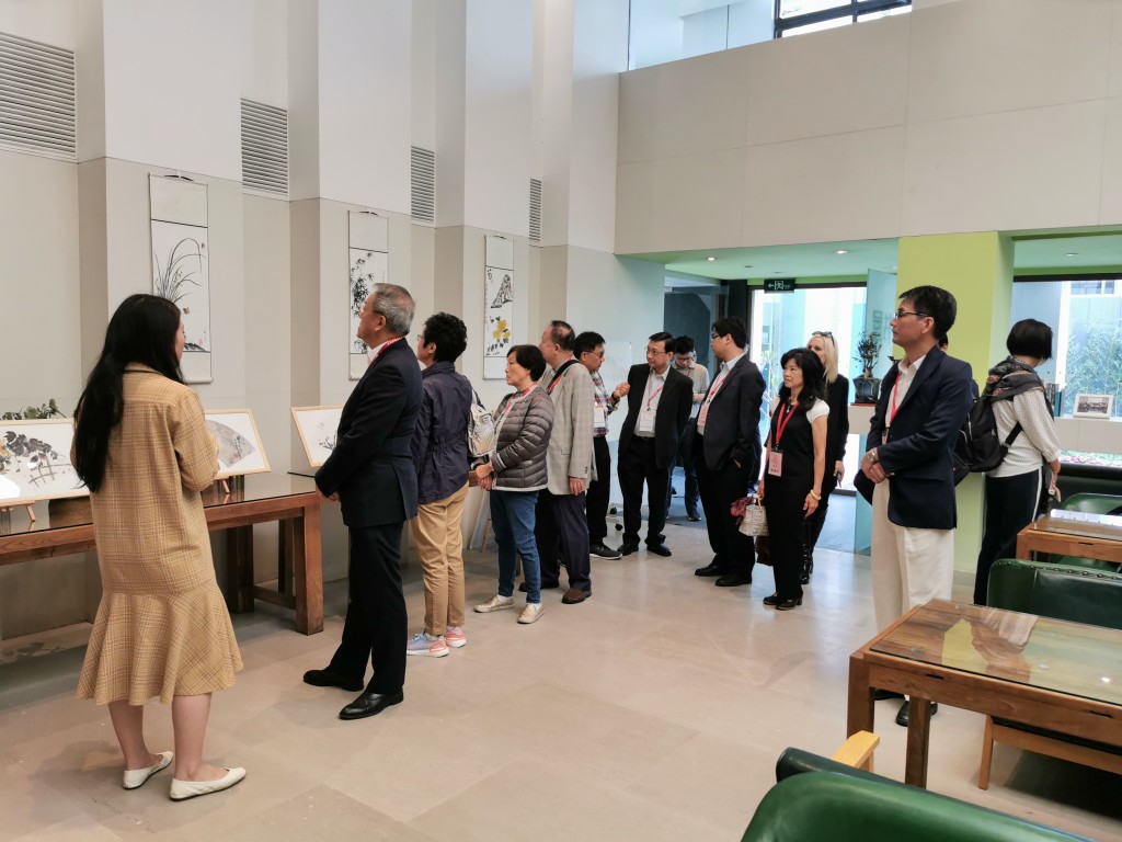 15. 訪問團參觀淑德書院