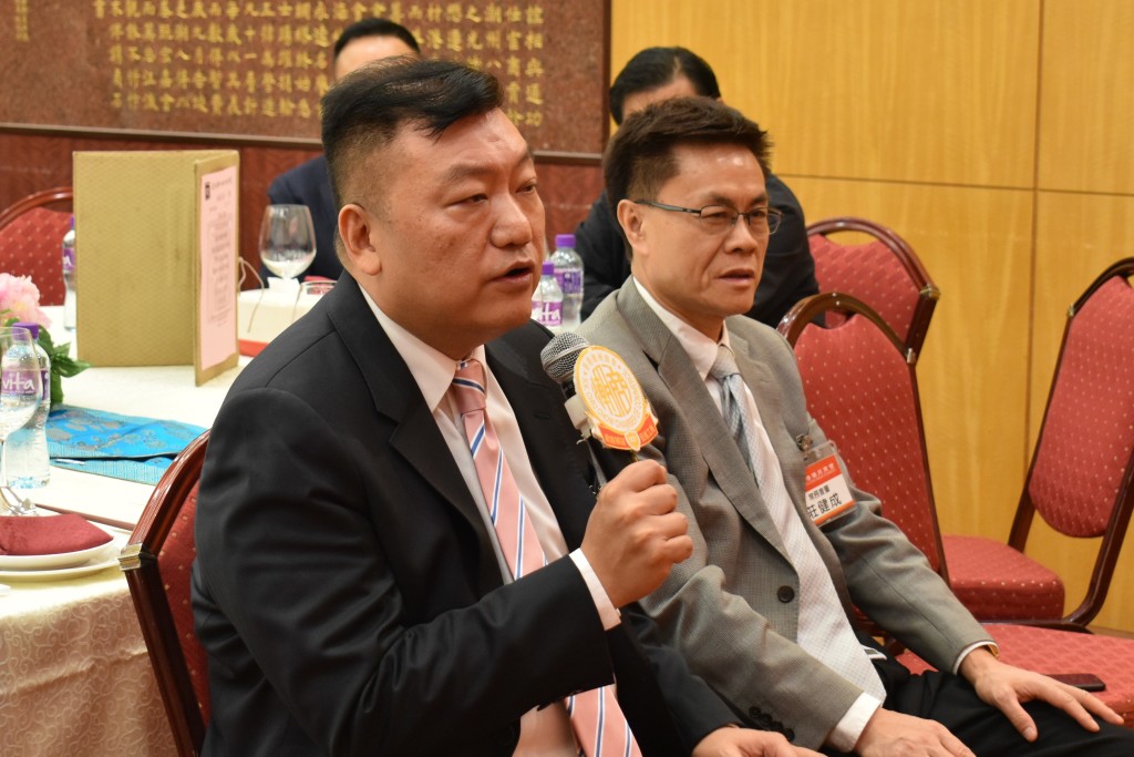 永遠榮譽會長胡劍江提問s