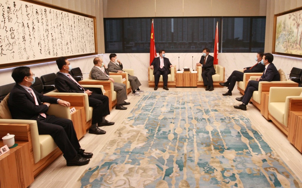座谈1