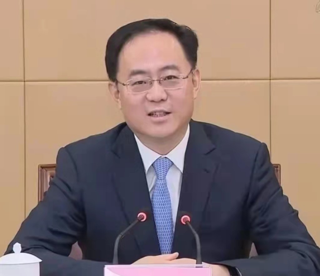 1 潮州市委何曉軍書記向港澳及海外鄉親致新春祝福。