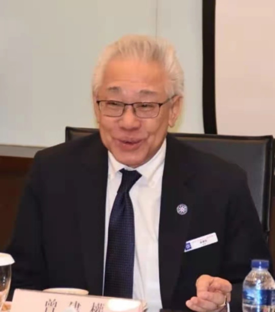17 新加坡潮州八邑會館會長曾建權發言。