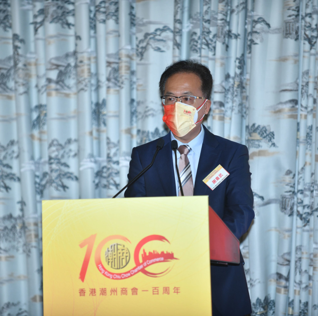 謝喜武常務委員介紹紅頭船風雨亭的建造工程