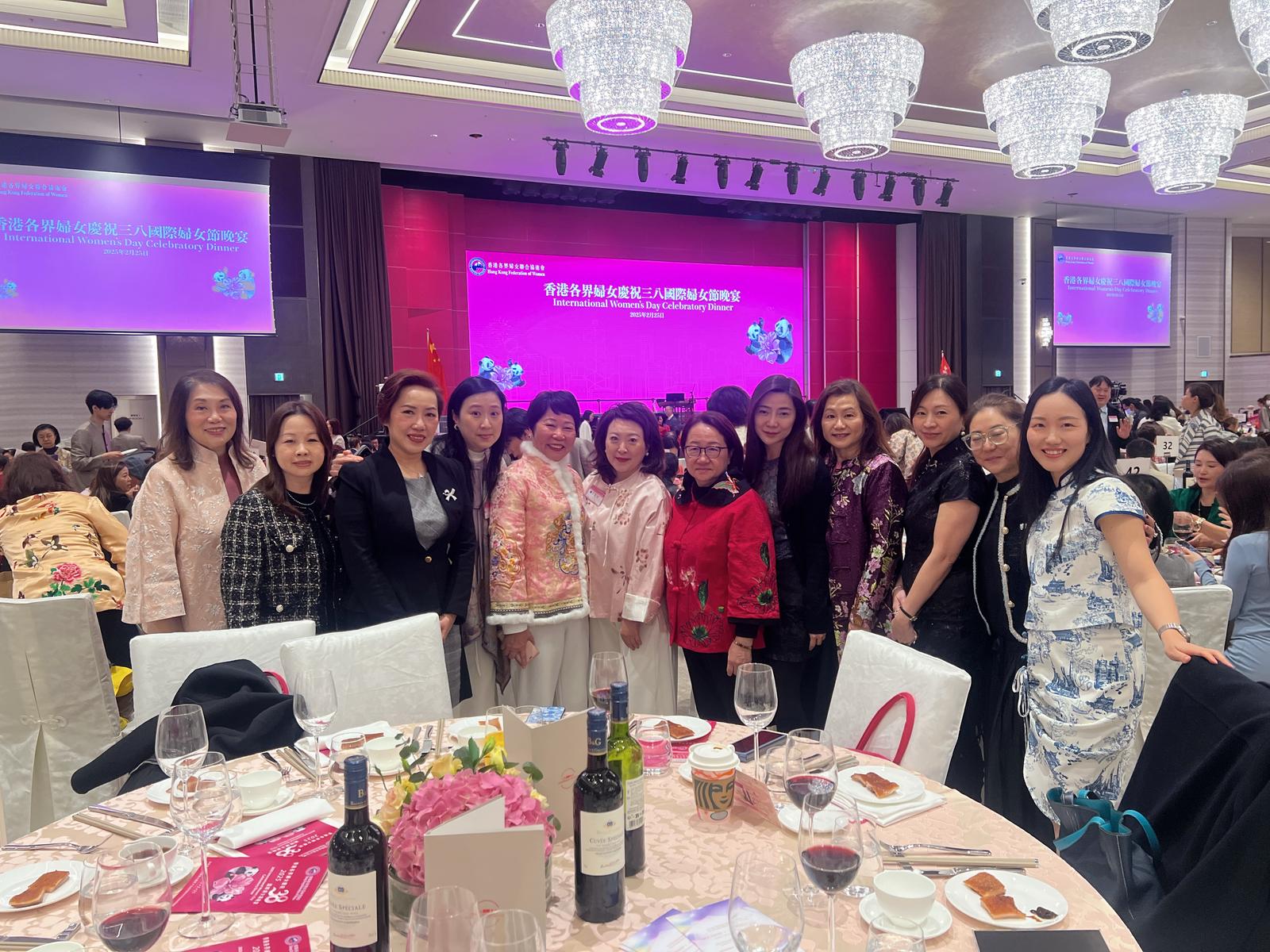 5 婦委合照