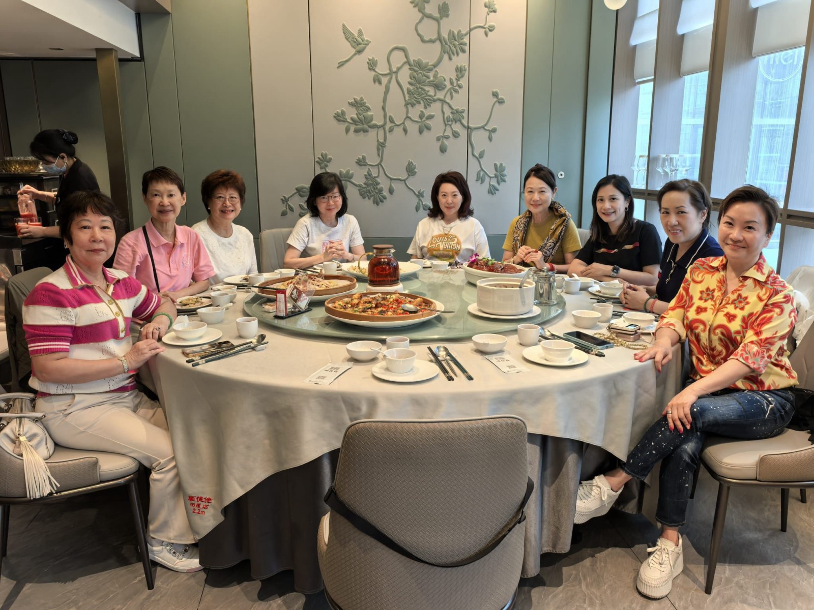 9 婦委共晉午餐