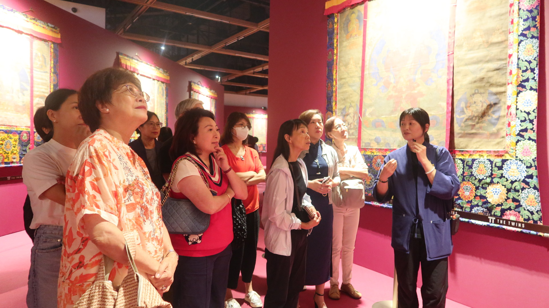 一眾婦委參觀唐卡展覽 (2)